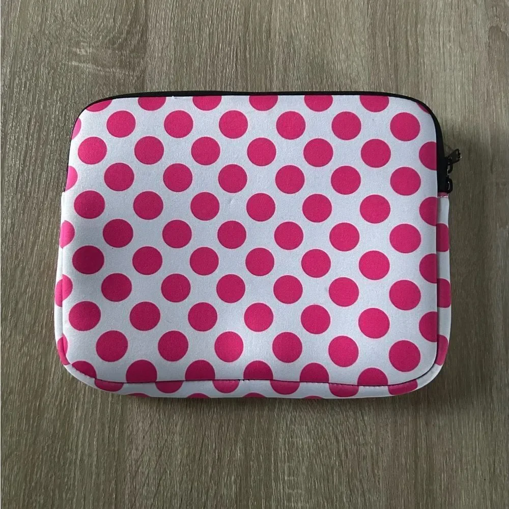 NWOT … Polka Dot “Flamingo” Tablet Case / Pouch